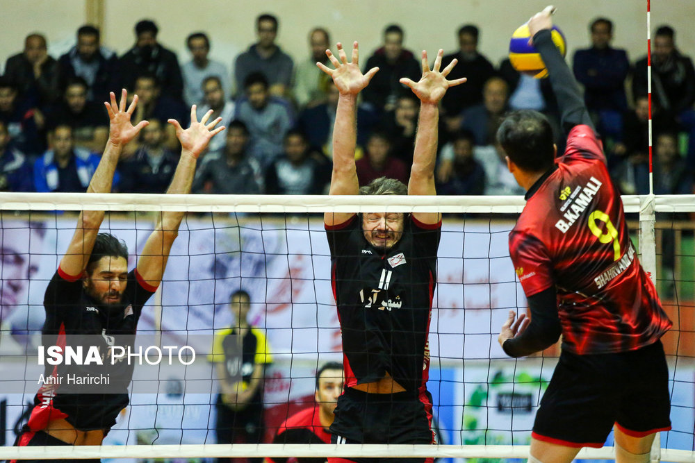 دیدار تیم های والیبال پیام مشهد و شهروند اراک