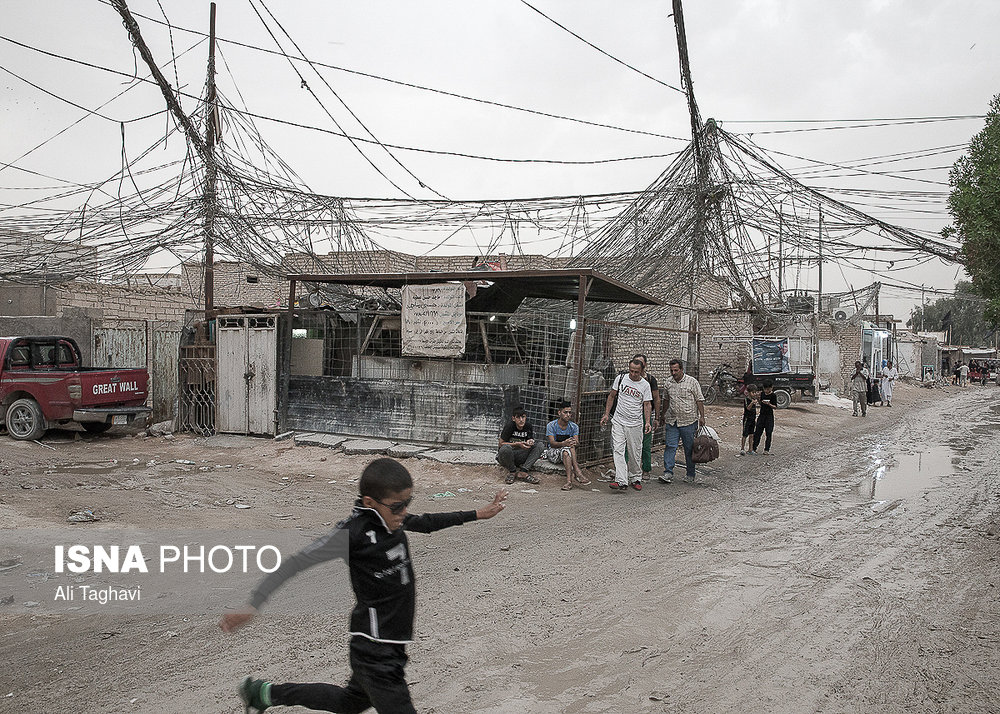 زائران در طول این سفر در شهرهای عراق شاهد ناهنجاری و نا بسامانی زیر ساخت های شهری هستند.