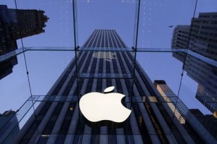 کارخانه‌های اپل به آمریکا منتقل می‌شوند