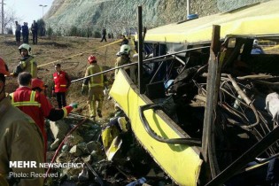 تعداد قربانیان واژگونی اتوبوس دانشگاه آزاد به ۹ نفر رسید