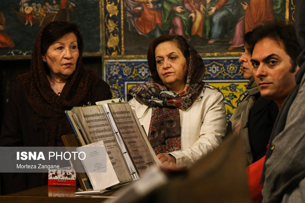 عشای ربانی سال نو میلادی در کلیسا وانک - اصفهان