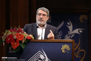 مردم ایران تجربه چهل سال مقابله با تحریم‌ها و تهدیدها را دارند