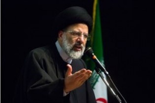 انتقاد رئیسی از پیوستن ایران به FATF