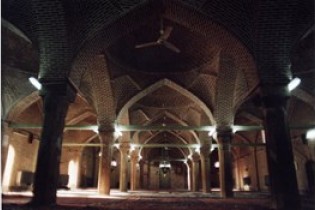 مسجد جامع مهاباد؛ بنایی تاریخی به رنگ سرخ