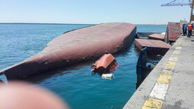 واژگونی یک کشتی کانتینری در بندر شهید رجایی