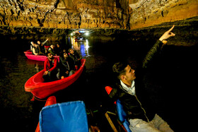 میهمانان نوروزی در بزرگترین غار آبی جهان