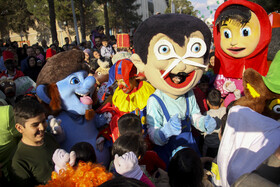 کارناوال شاد عروسکی در سمنان