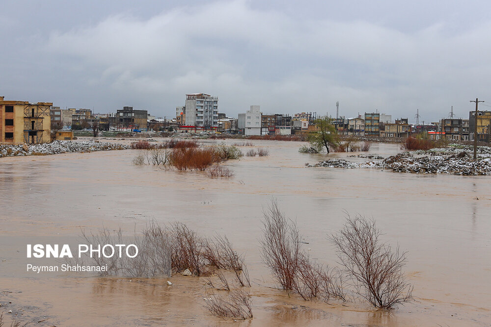 سیلاب در استان لرستان - طغیان رودخانه  فصلی شهرستان درود استان لرستان