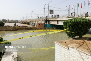 تلاش برای جلوگیری از تخلیه شهرهای خوزستان/مسدود شدن پایانه شهری اهواز در پی طغیان کارون
