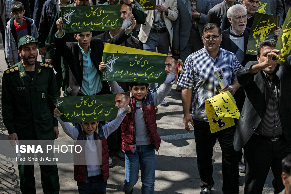 راهپیمایی نمازگزاران جمعه تبریز در حمایت از سپاه