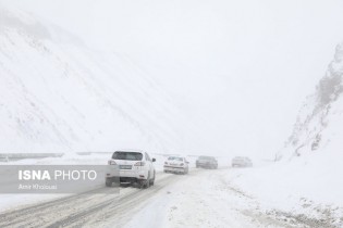برف اردیبهشتی در محورهای پنج استان کشور