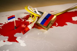 اینترنت روسیه تافته جدا بافته می‌شود؟