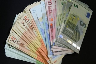 ثبات نرخ ۴۷ ارز رسمی/نرخ بانکی هر یورو ۴۷۰۰ تومان