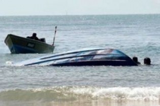 قایق مهاجران در آب‌های یونان واژگون شد