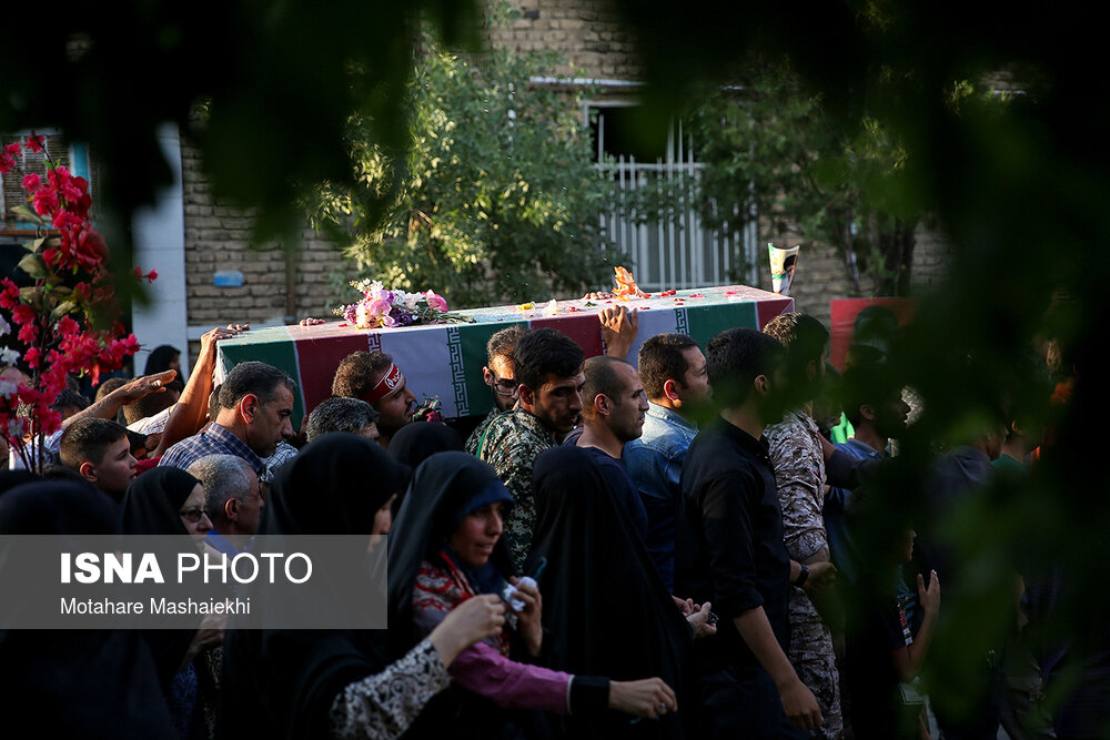 تشییع پیکر شهید گمنام در شهر جدید امیرکبیر - اراک