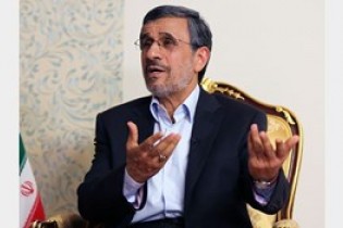 احمدی‌نژاد: اگر من بودم هرگز زیر بار امضای برجام نمی‌رفتم