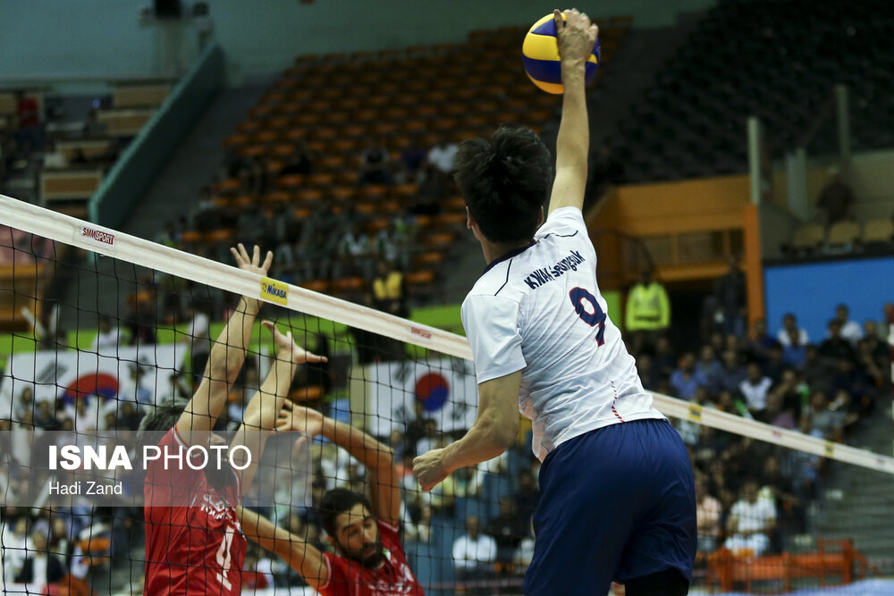 دیدار تیم‌های والیبال ایران و کره جنوبی