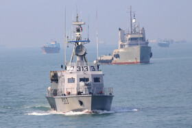 رژه نیروهای مسلح در خلیج فارس