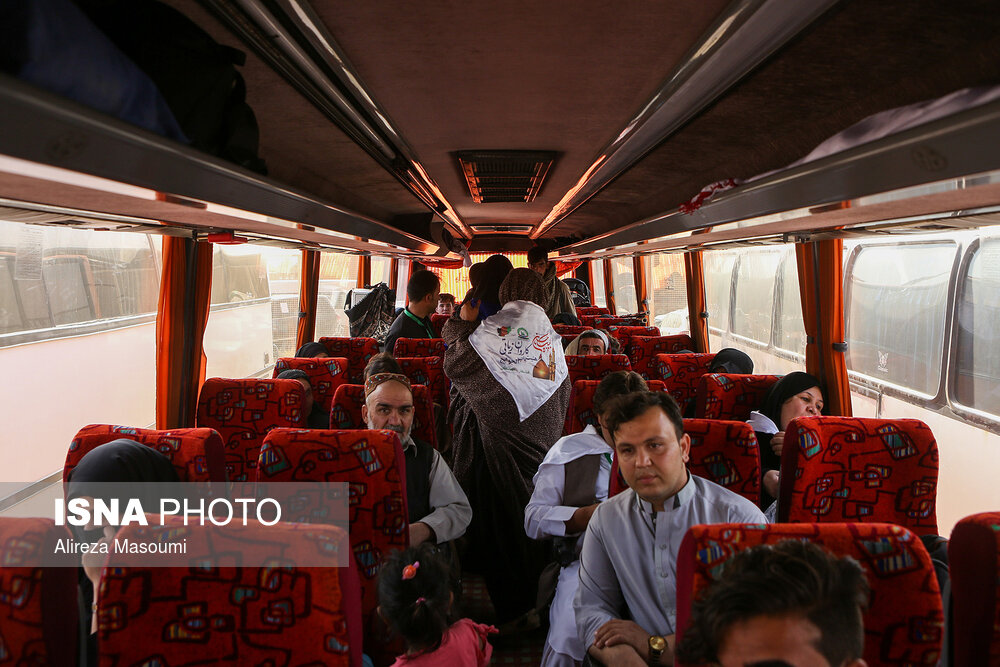 ورود زائران اربعین حسینی افغانستانی - مرز دوغارون