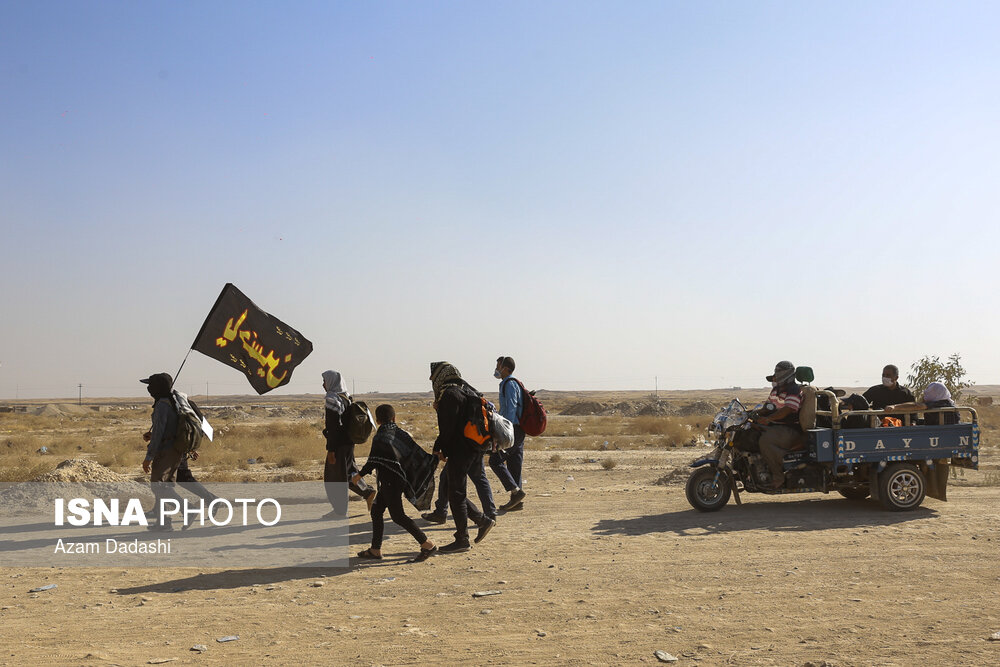 زائران اربعین حسینی در مرز مهران - عراق