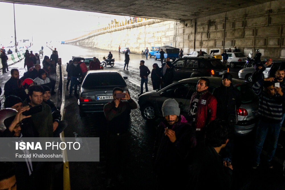 اعتراضات امروز تهران (اتوبان امام علی )در پی گرانی و سهمیه‌بندی بنزین