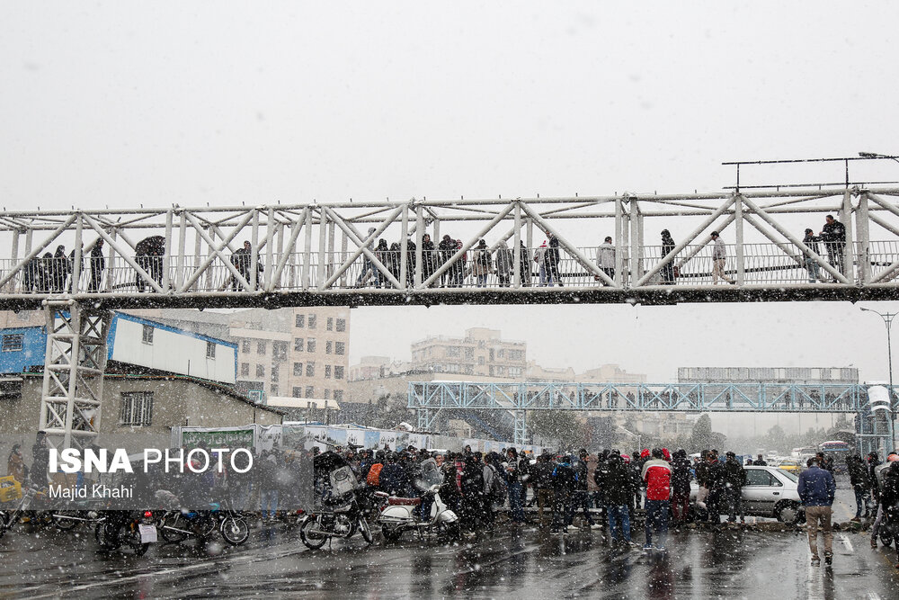 اعتراضات امروز تهران در پی گرانی و سهمیه‌بندی بنزین