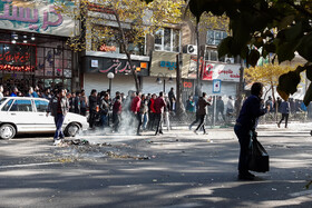 اعتراضات امروز در پی گرانی و سهمیه‌بندی بنزین - تبریز