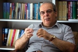 3 پیشنهاد عباس عبدی برای کاهش تنش سیاسی / برگزاری انتخابات ریاست جمهوری همراه انتخابات مجلس