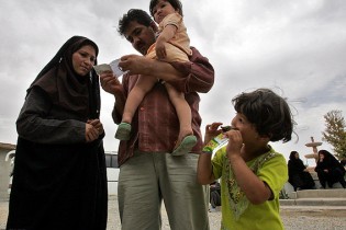 چه تعداد پناهنده مجاز در ایران زندگی می‌کنند؟