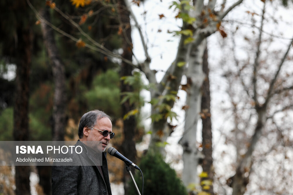 سخنرانی عبدالجبار کاکایی‌، (شاعر و ترانه‌سرا) در مراسم تشییع پیکر هنرمند موسیقی تورج شعبانخانی