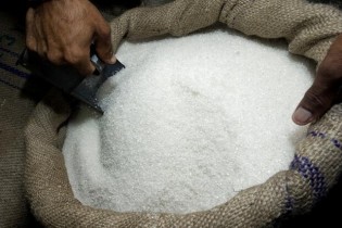 ارز ٤٢٠٠ تومانی واردات شکر حذف شد