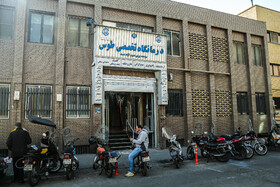یکی از مراکز درمانی این محله پلی کلینیک طوس تامین اجتماعی می‌باشد.
که در خیابان آقابالازاده قرار دارد.