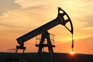 احتمال توافق کاهش ۱۰ میلیون بشکه ای تولید نفت قوت گرفت