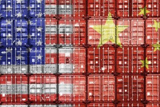 به علت ویروس کرونا چین کمتر از توافق تجاری، از آمریکا کالا می‌خرد