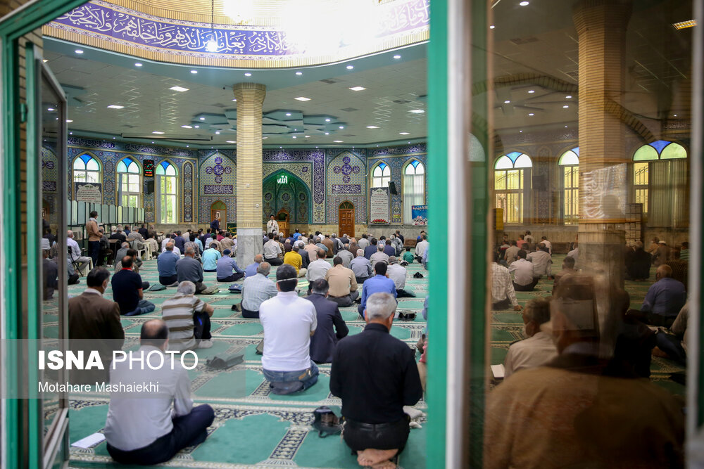 اقامه نماز عیدسعید فطر در مسجد الزهرا اراک