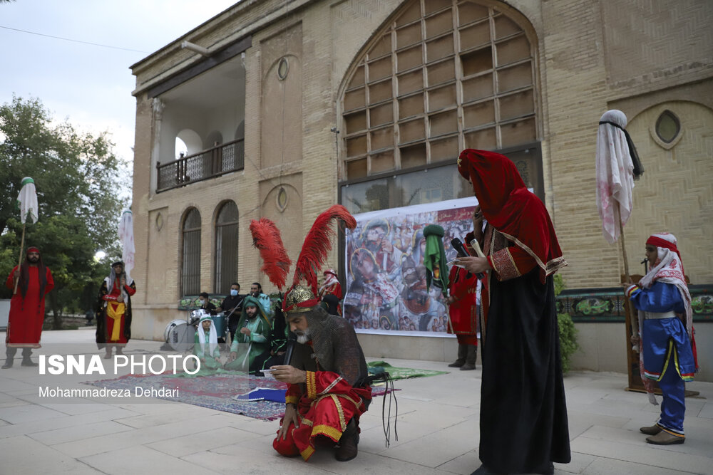 آیین تعزیه خوانی توسط گروه‌ چهارده معصوم محله سعدی - باغ دلگشا شیراز