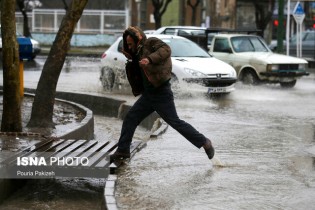 بارش شدید باران در ۱۰ استان/ تهران برفی می‌شود