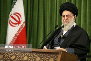 تحریم ها باید متوقف شود /حضور ایران در منطقه قطعی است