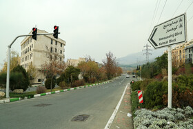 یکی از راه‌های دستری به خیابان کوهسار عبور از خیابان نیما یوشیج است. در انتهای این خیابان چند سفره‌خانه سنتی هم وجود دارد. خیابان نیما یوشیج به خیابان هاشمی‌زاده و در نهایت به خیابان کوهسار می‌رسد.
