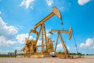 قیمت نفت خام با جهش ۴ درصدی به بالاترین سطح یک ماهه رسید