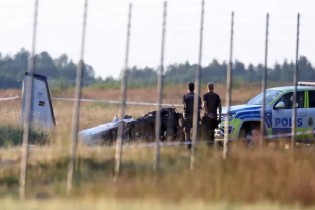 ۹ کشته در پی سقوط هواپیما در سوئد