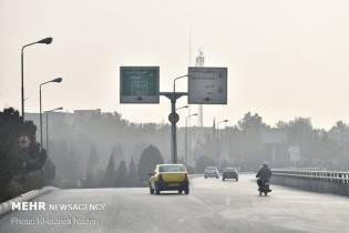 شاخص هوای اصفهان در ۱۱ منطقه قرمز و نارنجی است