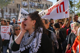 شهرک نشینان سرزمین های اشغالی در اعتراض به نتانیاهو خواستار آتش بس و آزادی اسرای اسرائیلی در غزه هستند.