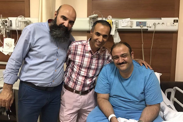 (عکس) مهران غفوریان در بیمارستان بستری شد