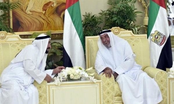 حاکم امارات پس از ۳سال در انظار عمومی ظاهر شد