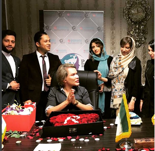 (تصاویر) سلطان جراحی زیبایی جهان در ایران!