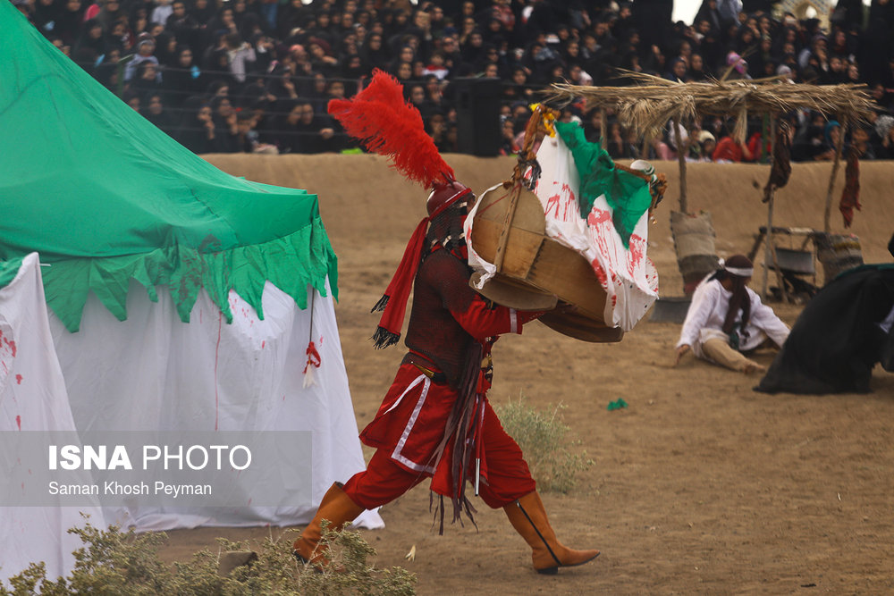 اجرای تعزیه امام حسین (ع) در روستای تاریخی اریسمان شهرستان نطنز استان اصفهان