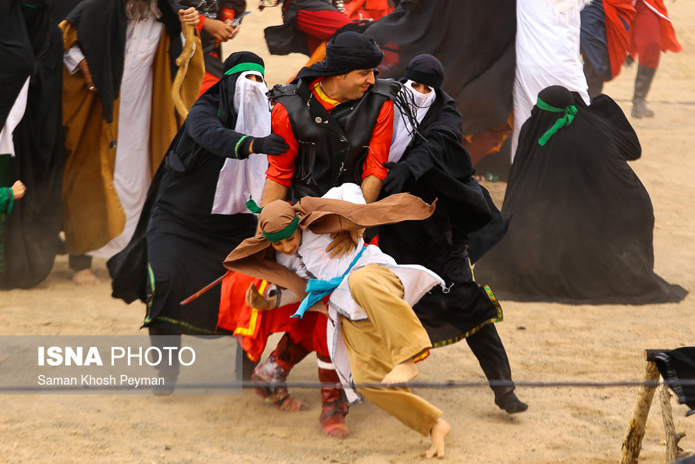 اجرای تعزیه امام حسین (ع) در روستای تاریخی اریسمان شهرستان نطنز استان اصفهان