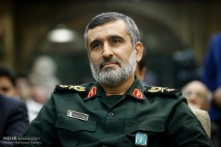 حفر تونل‌های موشکی ادامه دارد/ می‌توانیم خودروی ایرانی تولید کنیم