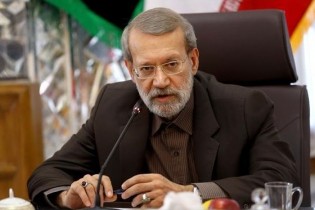 لاریجانی: تخریب، امید را از بین می‌برد/ با همکاری می‌توانیم مشکلات را حل کنیم